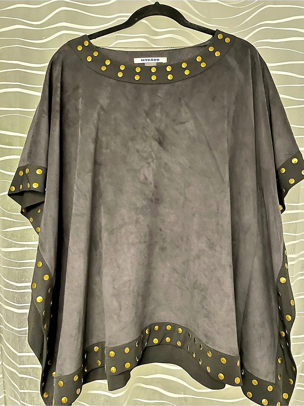 NYGARD Stud-Trim Tunic in Black Size 1X Like New - Picture 3 of 7